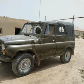 UAZ 469 1990