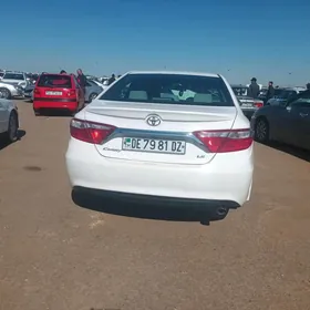 Toyota Camry 2015