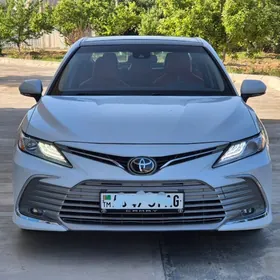 Toyota Camry 2021