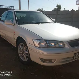 Toyota Camry 2000