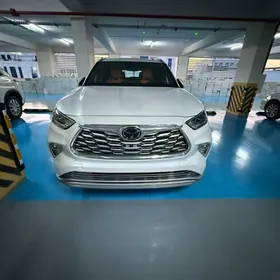 Toyota Highlander 2022