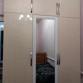 Шифоньер