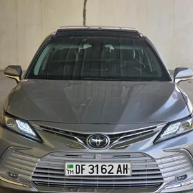Toyota Camry 2021