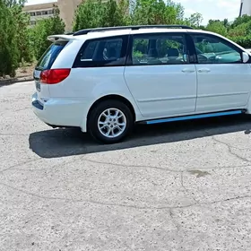 Toyota Sienna 2008