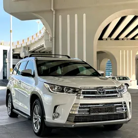 Toyota Highlander 2018