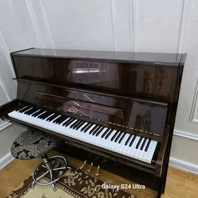 Pianino Petrof