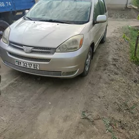 Toyota Sienna 2003