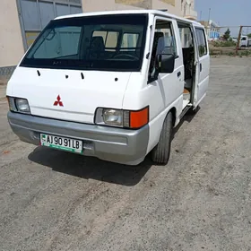 Toyota Hiace 1992