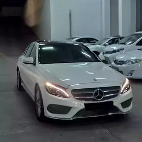 Mercedes-Benz C300 2015