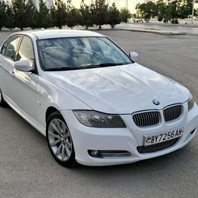 BMW 330 2011