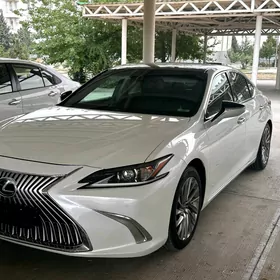 Lexus ES 350 2019