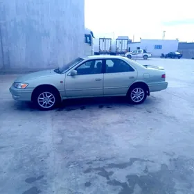 Toyota Camry 2001