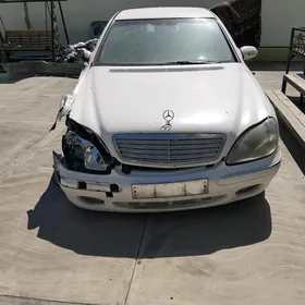 Mercedes-Benz S-Class 1999