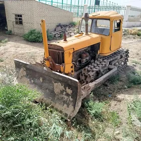 Belarus 320 1984