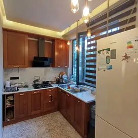 Satlyk 30 mkr 1 etaz 3 komnat