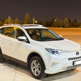 Toyota RAV4 2017