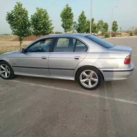 BMW E39 1998