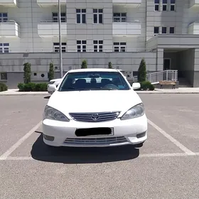Toyota Camry 2004