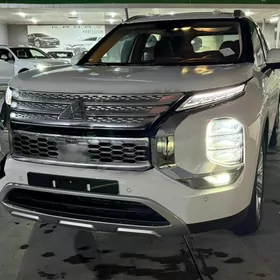 Mitsubishi Outlander 2024