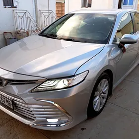 Toyota Camry 2020