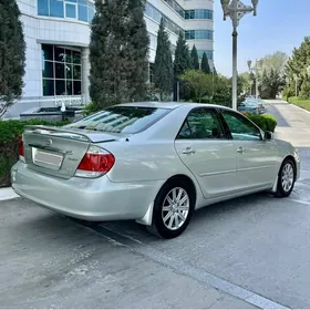 Toyota Camry 2004