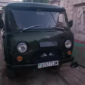 UAZ 452 1987