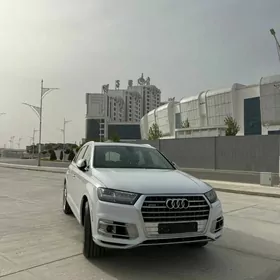 Audi Q7 2018