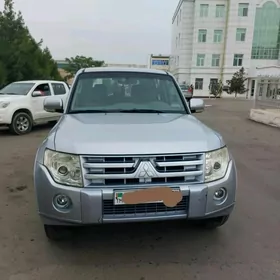 Mitsubishi Pajero 2008