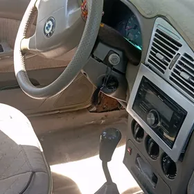 Mitsubishi L300 2005