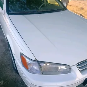 Toyota Camry 2000