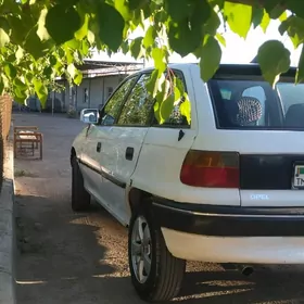 Opel Astra 1993