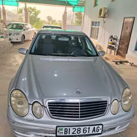 Mercedes-Benz E320 2003
