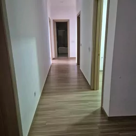 ELYTKA  16  TAPGYR  9 ET 3 KOM