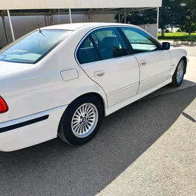 BMW E39 2003