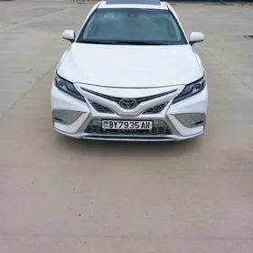 Toyota Camry 2020