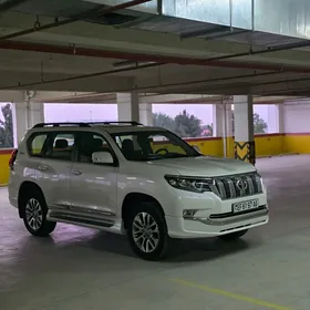 Toyota Land Cruiser Prado 2022