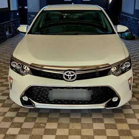 Toyota Camry 2017