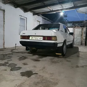 Mercedes-Benz 190E 1985