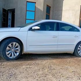 Volkswagen CC 2011