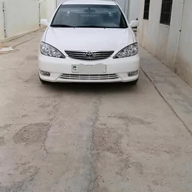 Toyota Camry 2004
