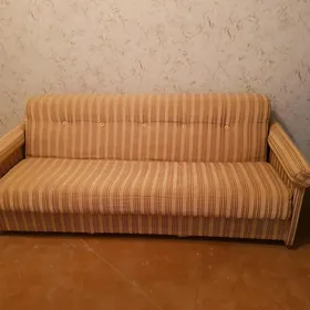 Диван