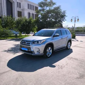 Toyota Highlander 2018