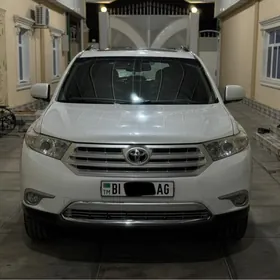Toyota Highlander 2011