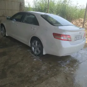 Toyota Camry 2011