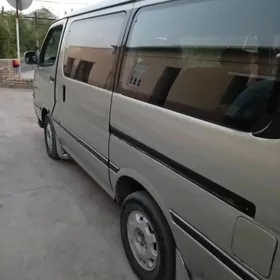 Toyota Hiace 1990