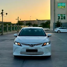 Toyota Camry 2022