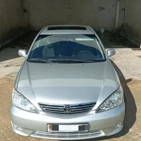 Toyota Camry 2004