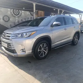 Toyota Highlander 2018