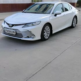 Toyota Camry 2020