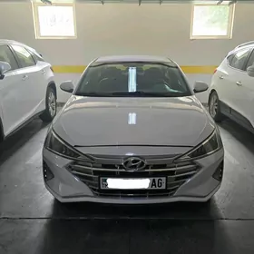 Hyundai Elantra 2019